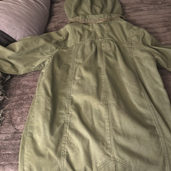 Green fall jacket - Picture 3 of 3